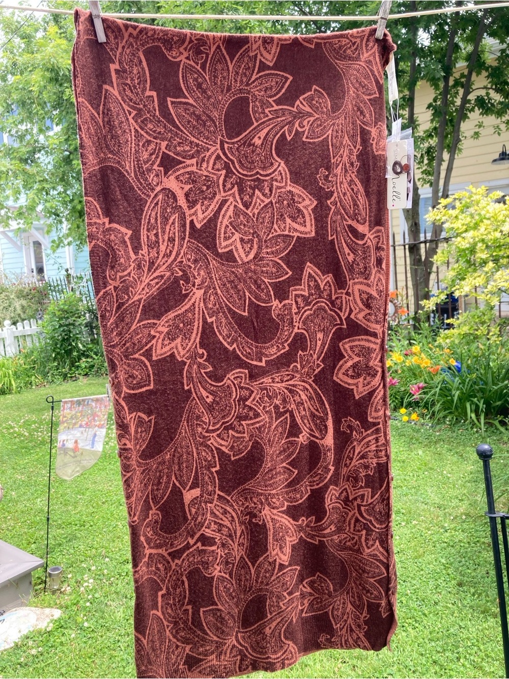 NEW Simply Noelle Paisley Floral Acrylic Scarf Mauve Shawl Wrap 33” x 16”